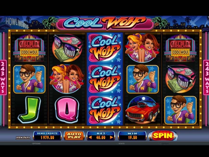 Play free casino slot Cool Wolf